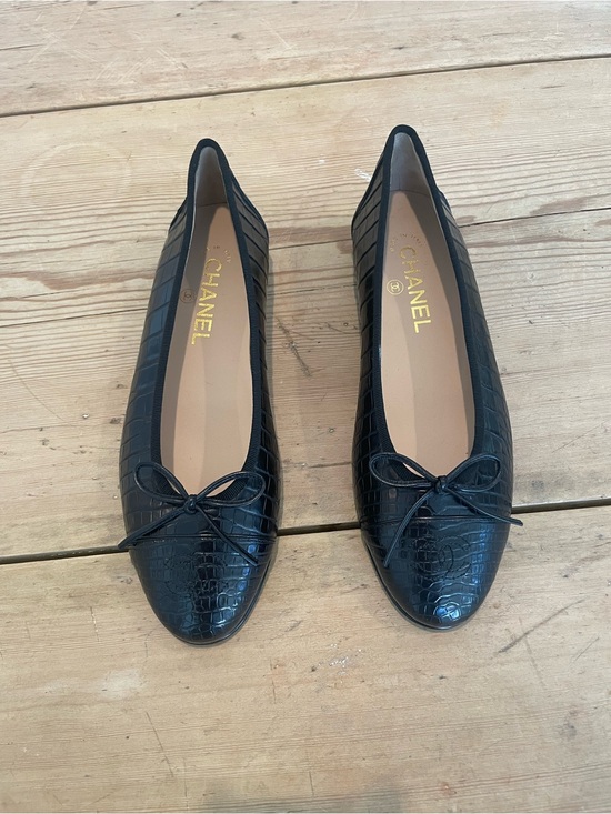 CHANEL Shoes - Chanel Black Crocodile Ballet Flats NWOB Size 38